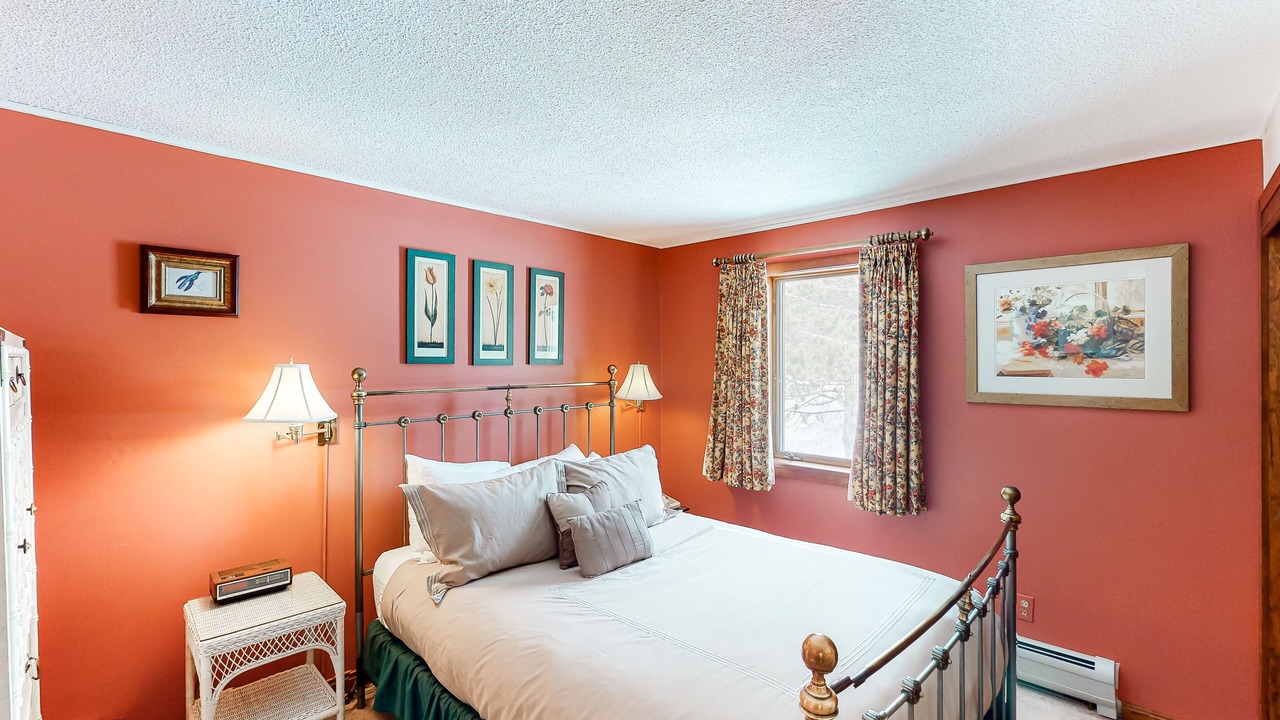 Photo of Bedroom in Stowe Area