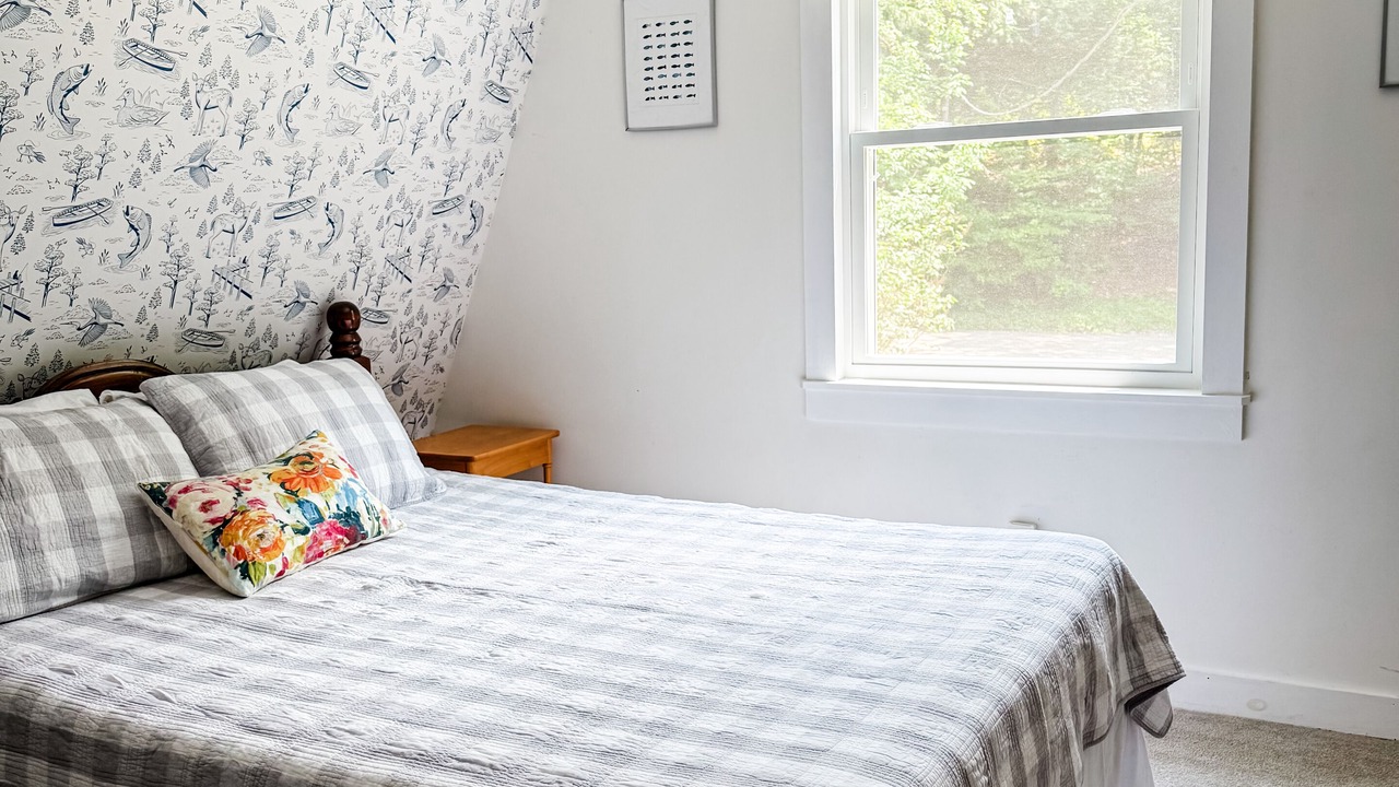 Photo of Bedroom in Sunapee