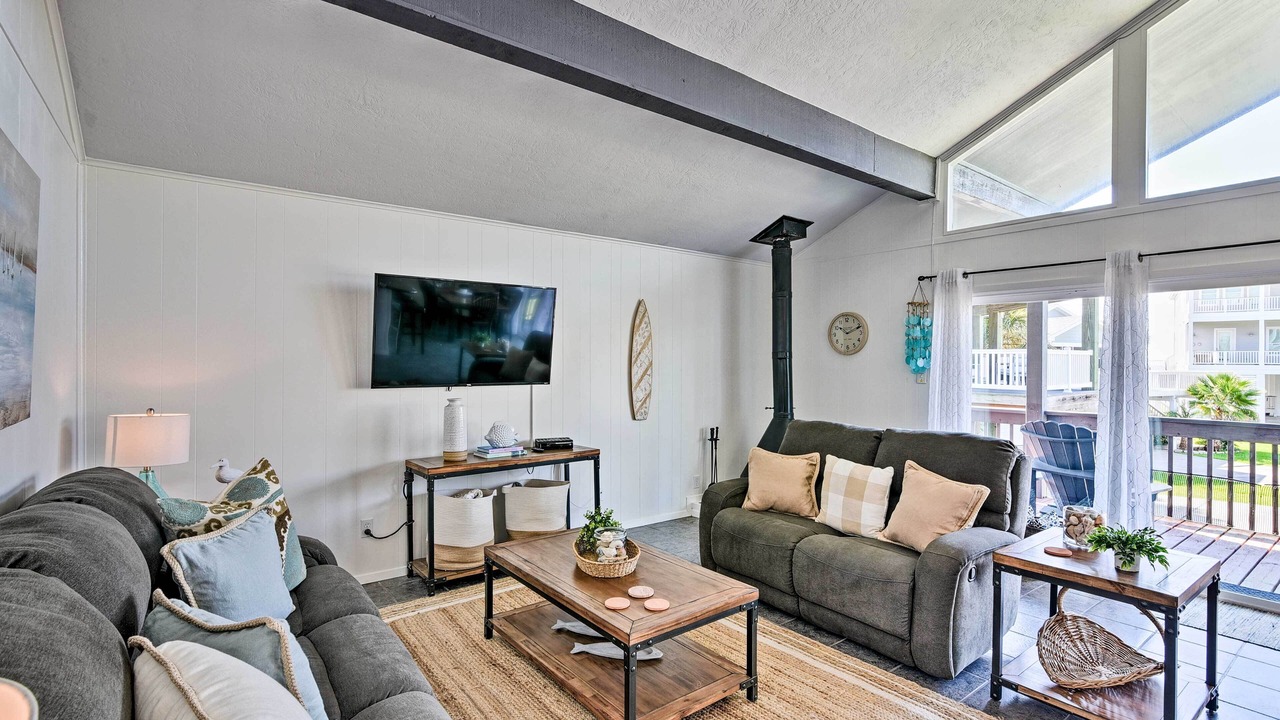 Photo of Bedroom in Pirates Beach