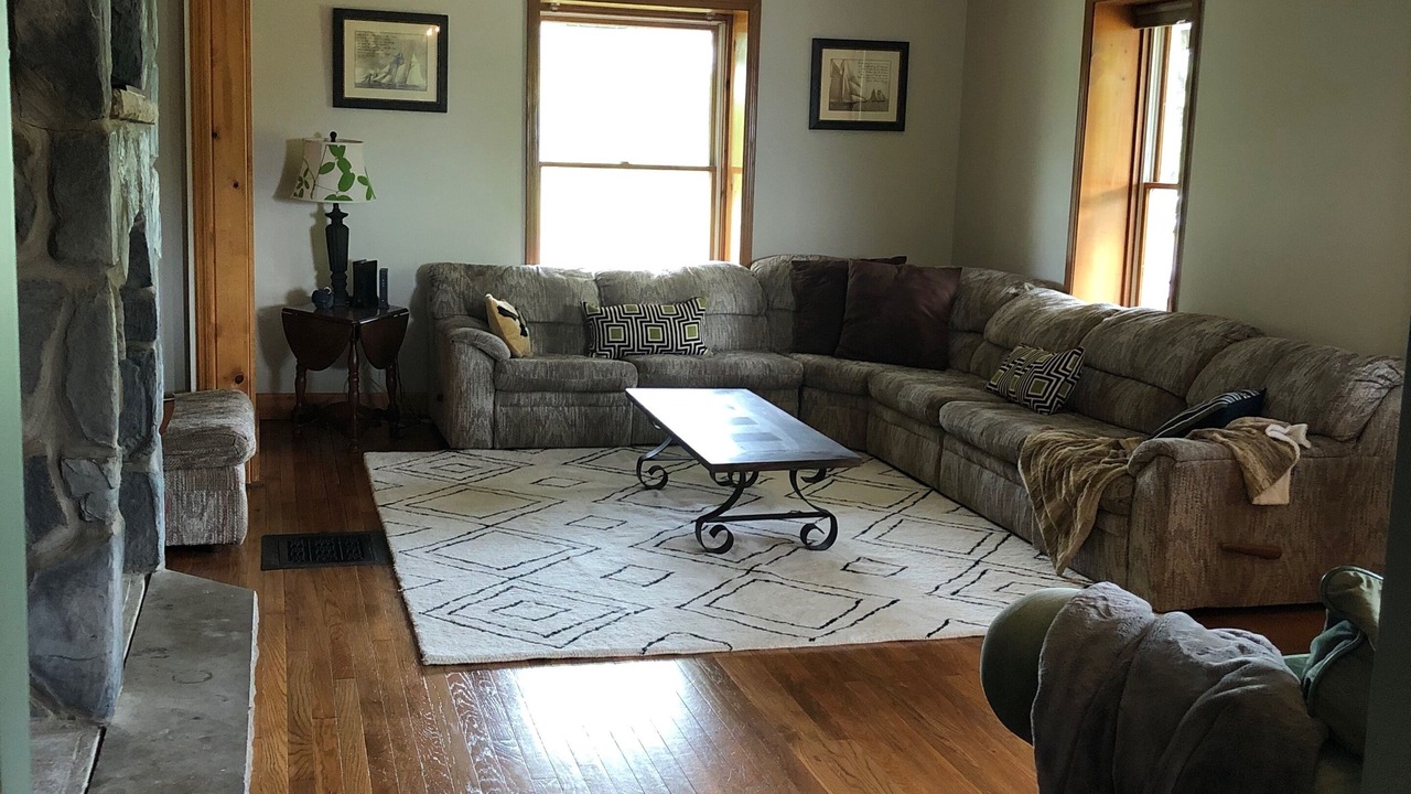 Photo of Livingroom in Cleveland