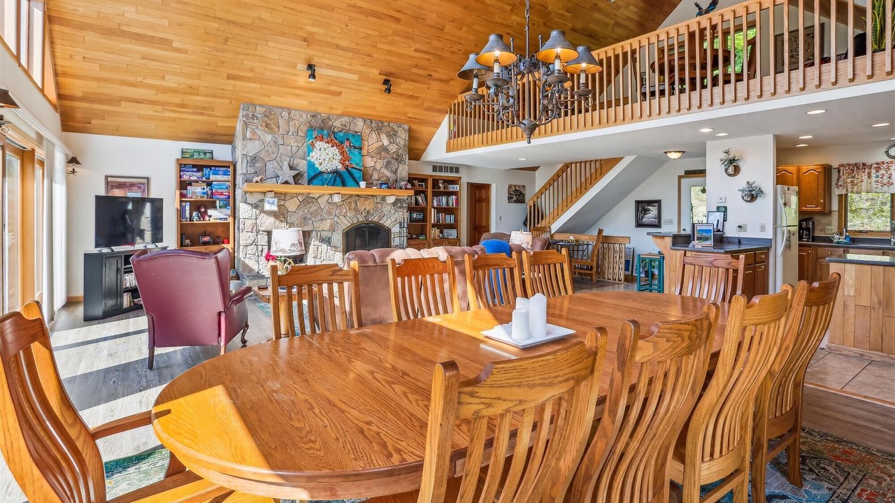 Photo of Others in Old Timberline