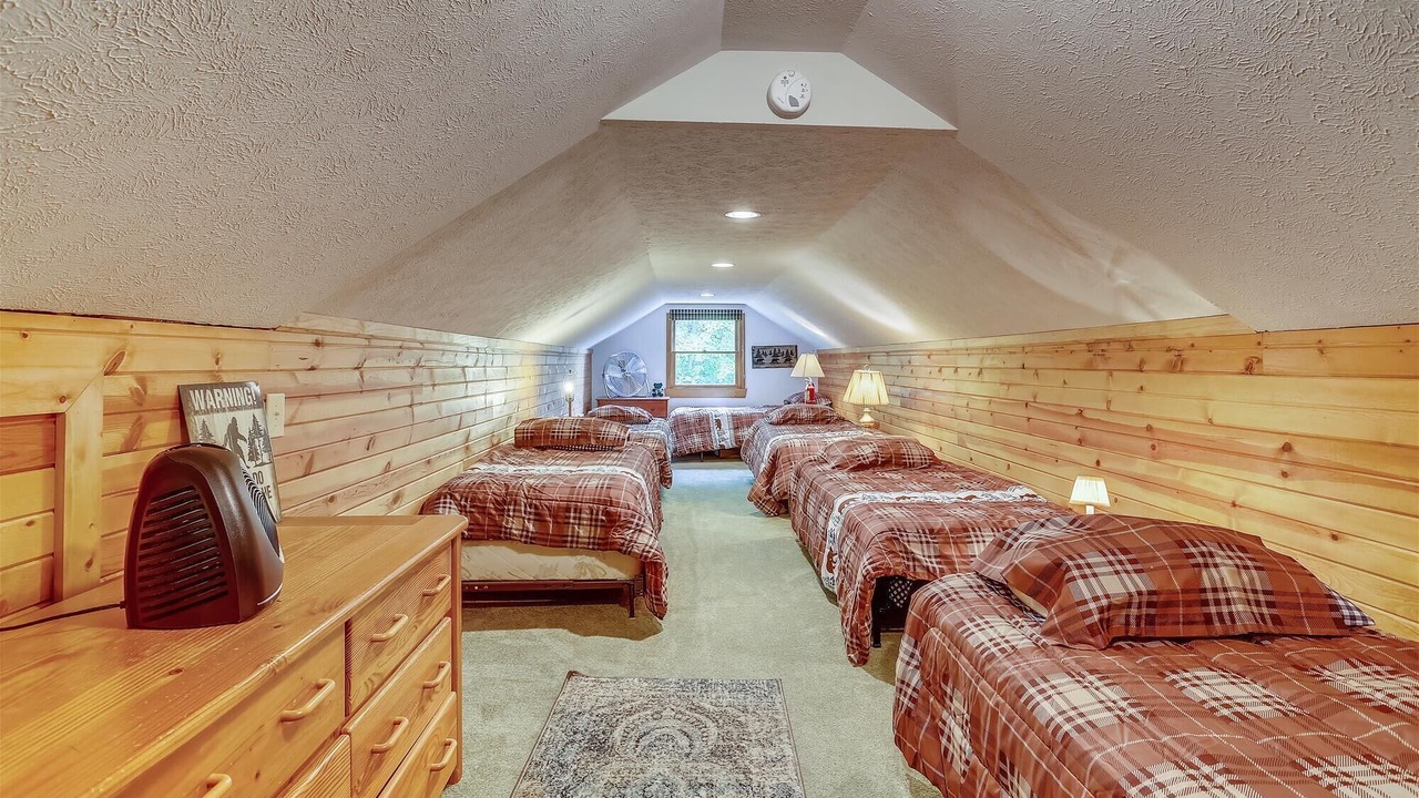 Photo of Bedroom in Old Timberline