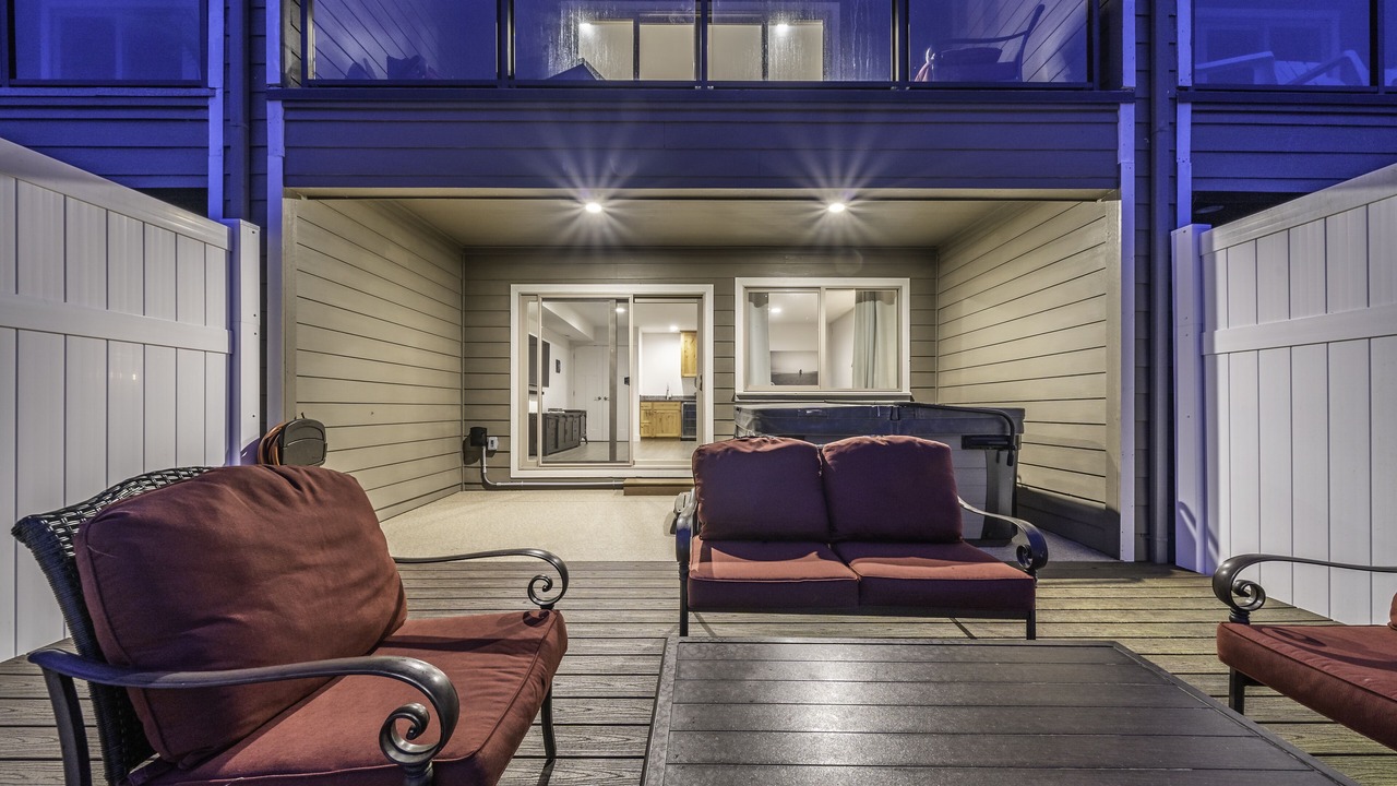 Photo of Patio Balcony in Coos Bay