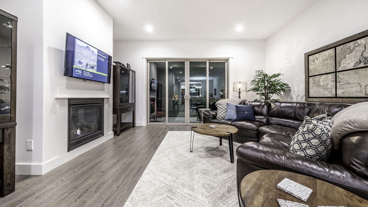 Photo of Livingroom in Coos Bay