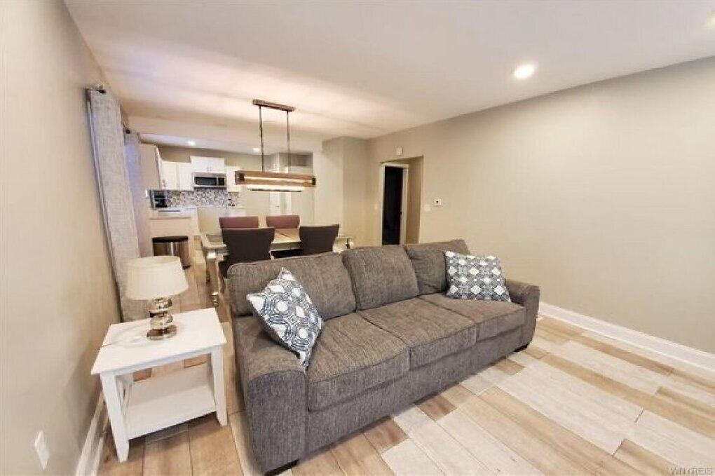 Photo of Livingroom in Niagara Falls