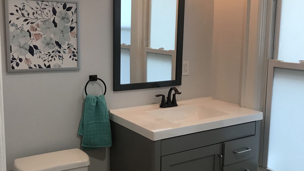 Photo of Bathroom in Front Park
