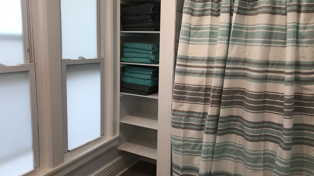 Photo of Bathroom in Front Park