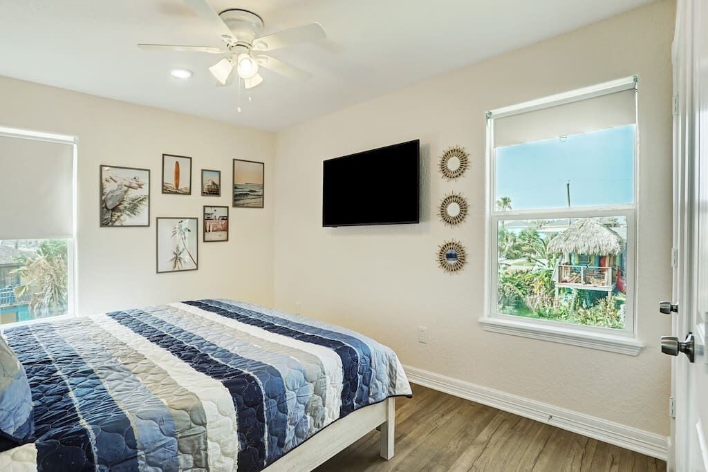 Photo of Bedroom in Surfside Beach