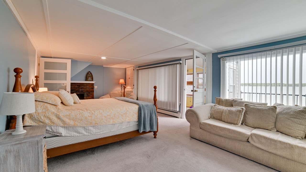 Photo of Bedroom in Seneca Falls