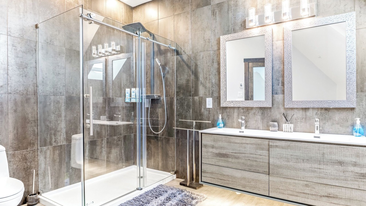 Photo of Bathroom in Campton