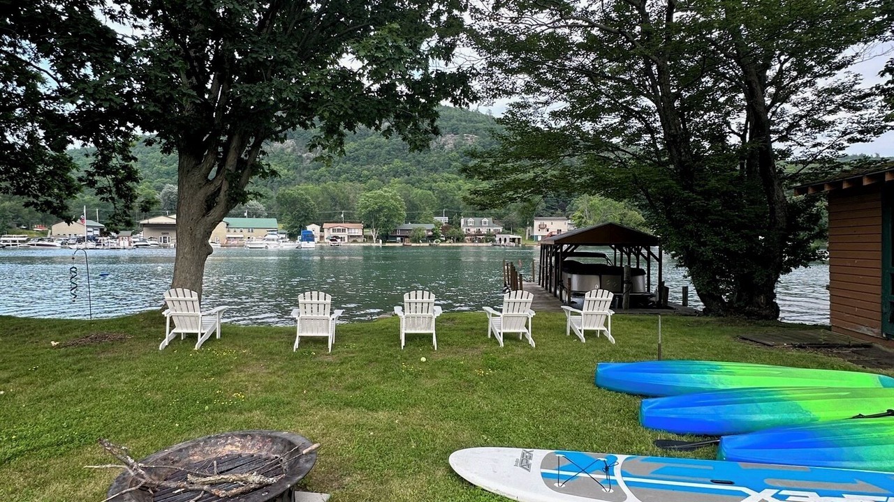 Photo of Others in Ticonderoga