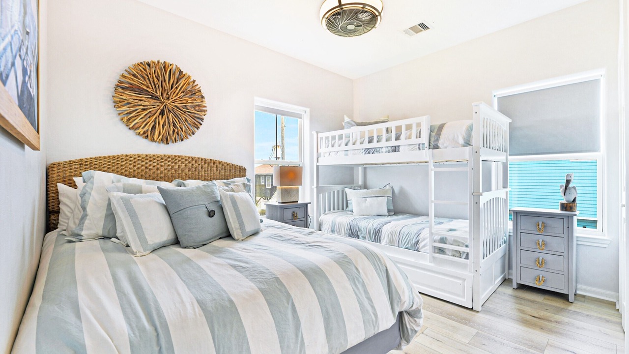Photo of Bedroom in Terramar Beach