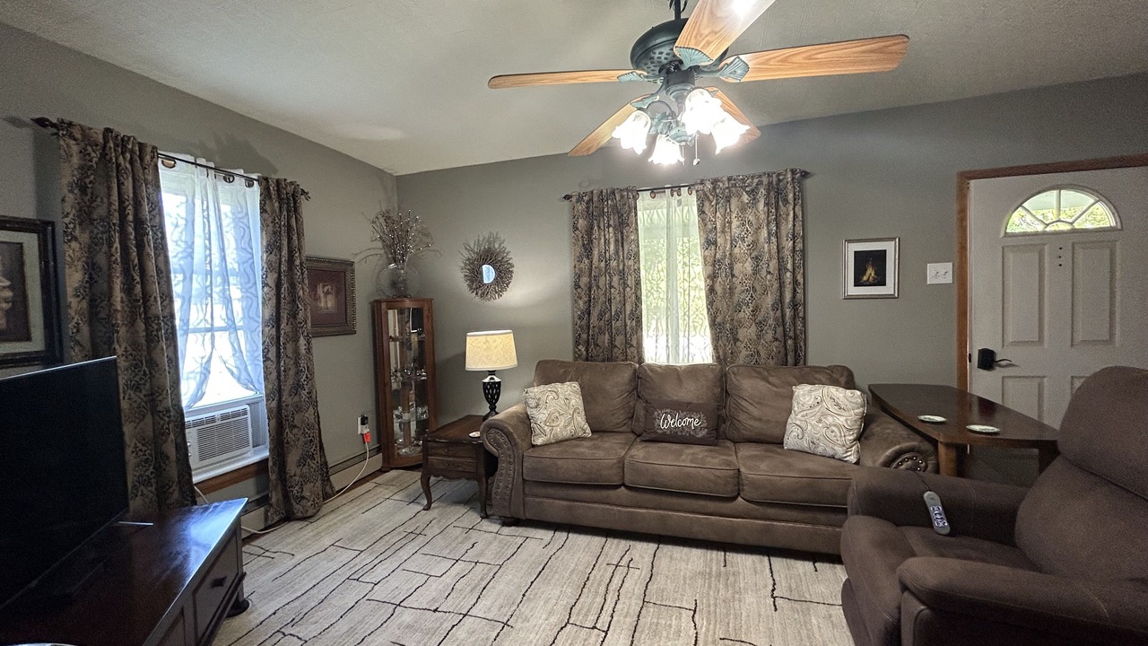 Photo of Livingroom in Montour Falls