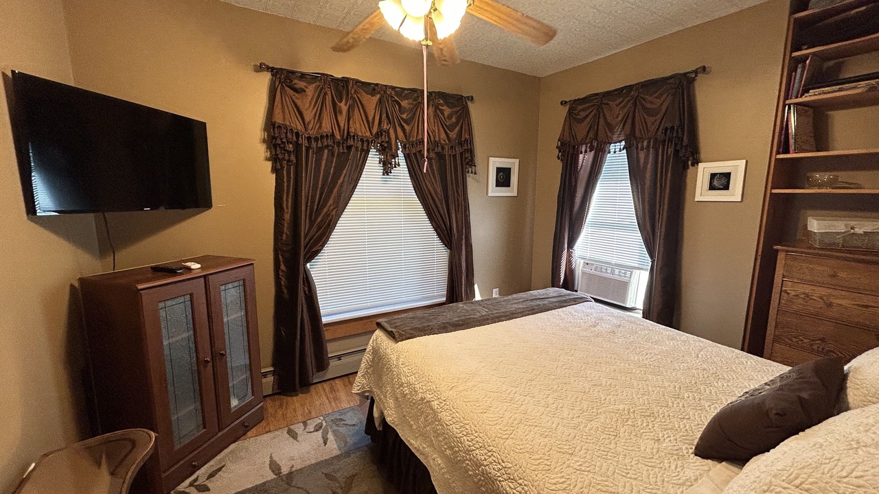 Photo of Bedroom in Montour Falls