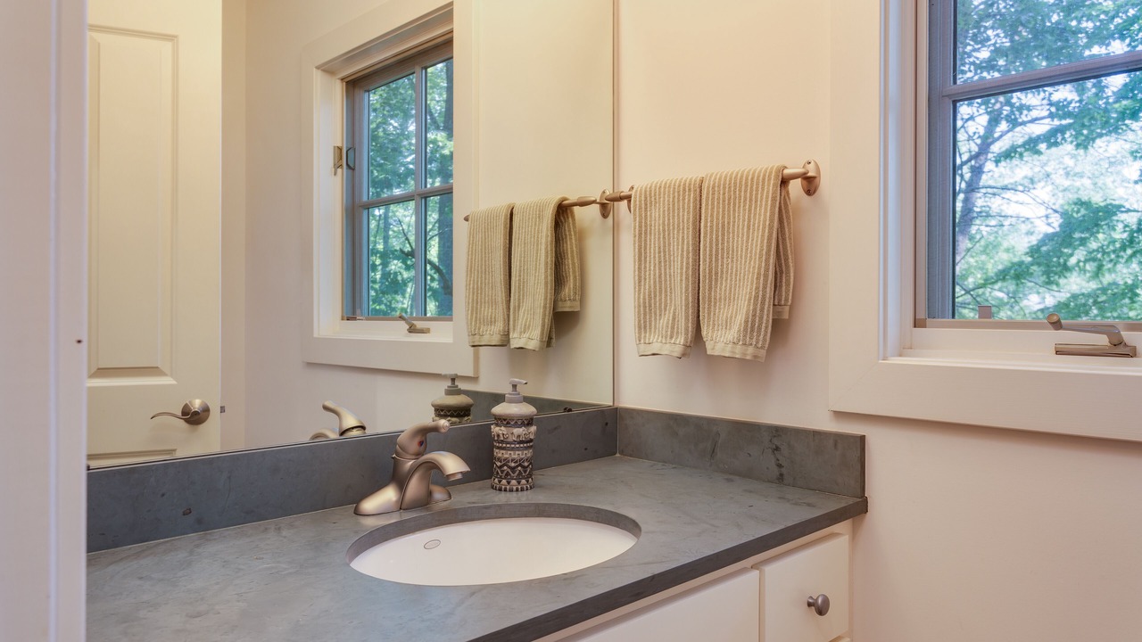 Photo of Bathroom in Batesville