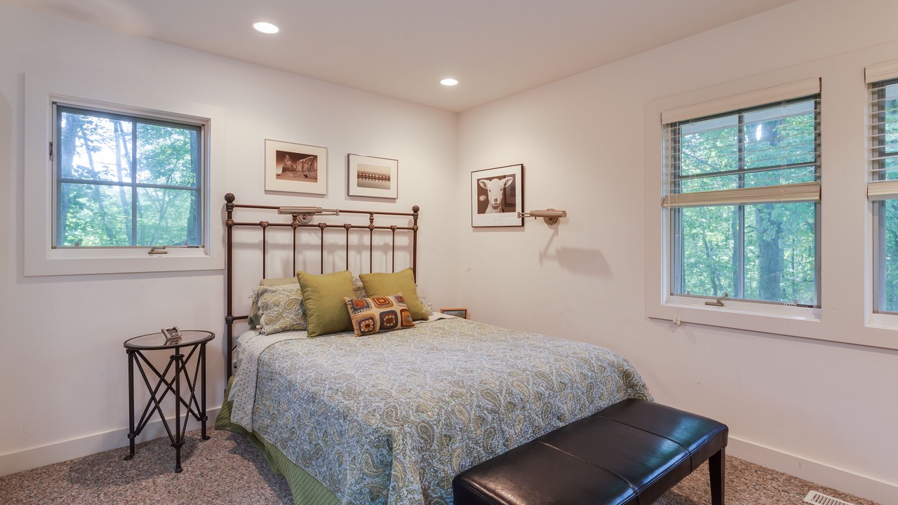 Photo of Bedroom in Batesville