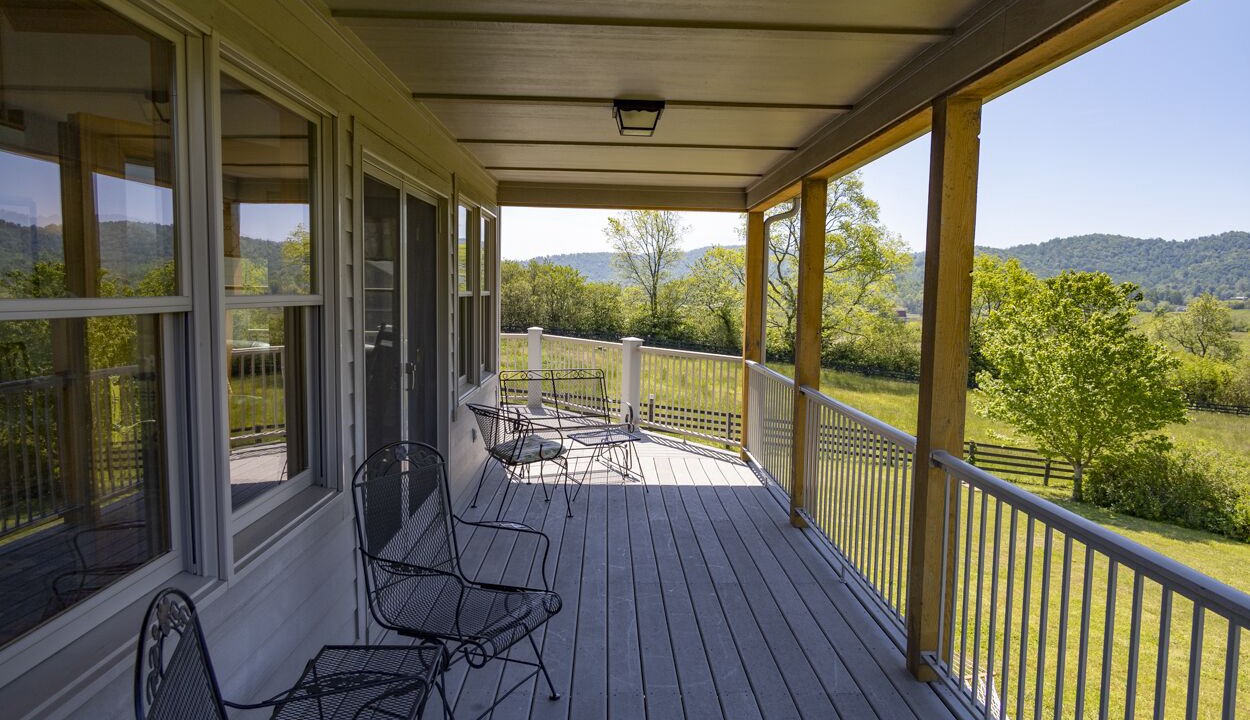 Photo of Outdoor in Etlan