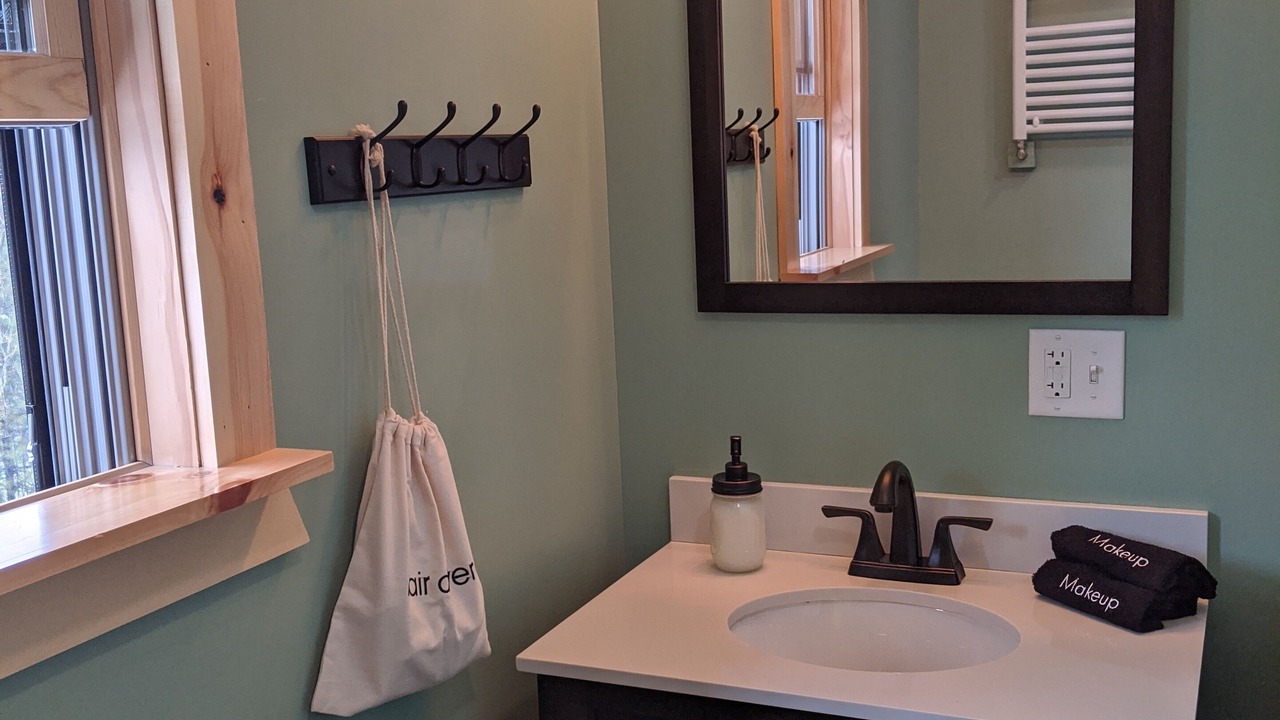 Photo of Bathroom in Athol