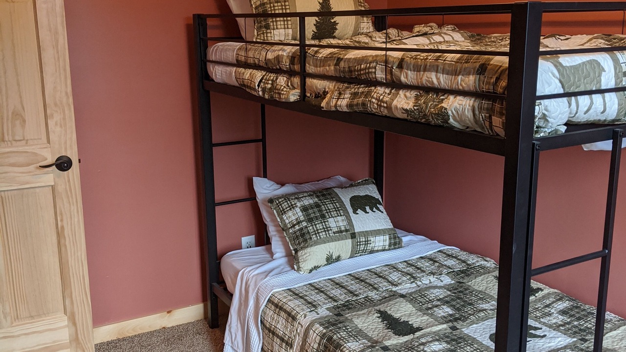 Photo of Bedroom in Athol