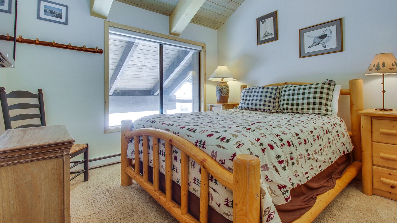 Photo of Bedroom in Mammoth Lakes