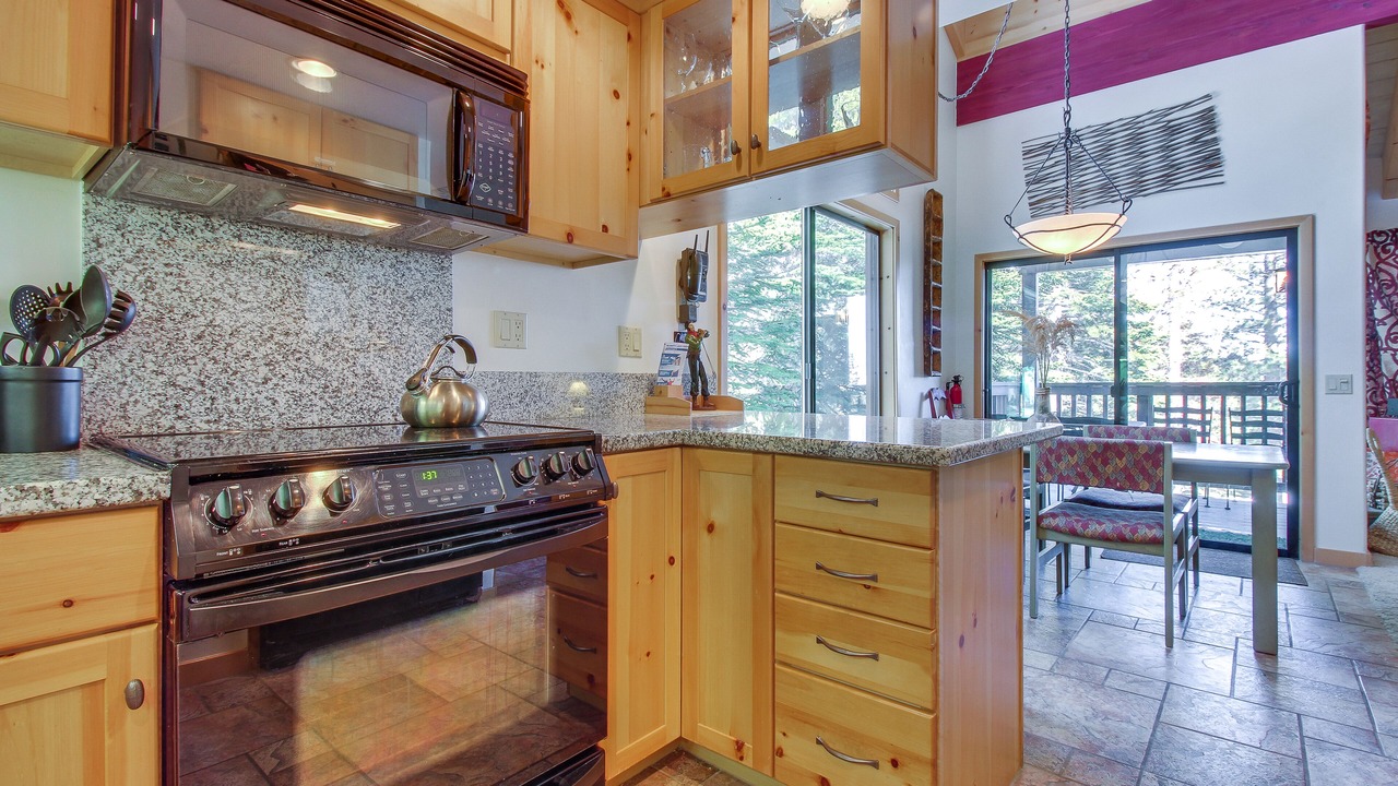 Photo of Kitchen in Mammoth Lakes