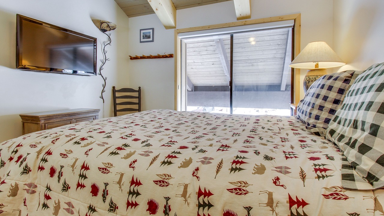 Photo of Bedroom in Mammoth Lakes