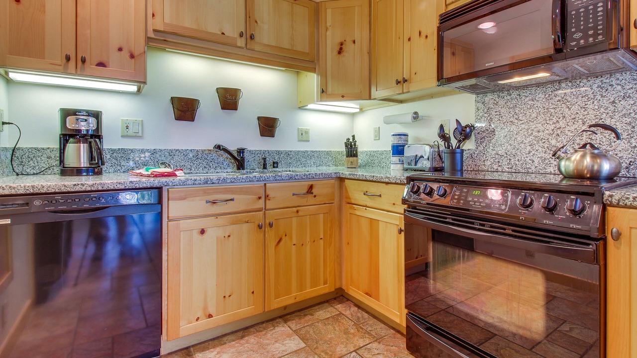Photo of Kitchen in Mammoth Lakes