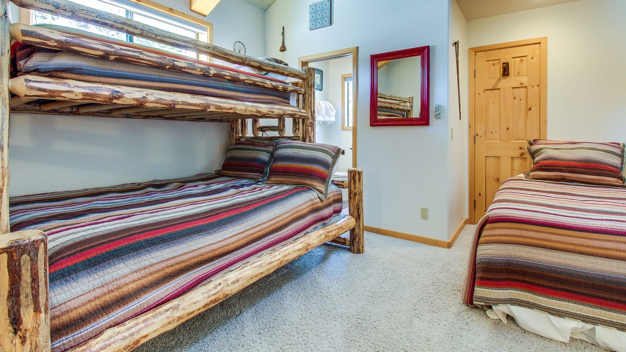 Photo of Bedroom in Mammoth Lakes