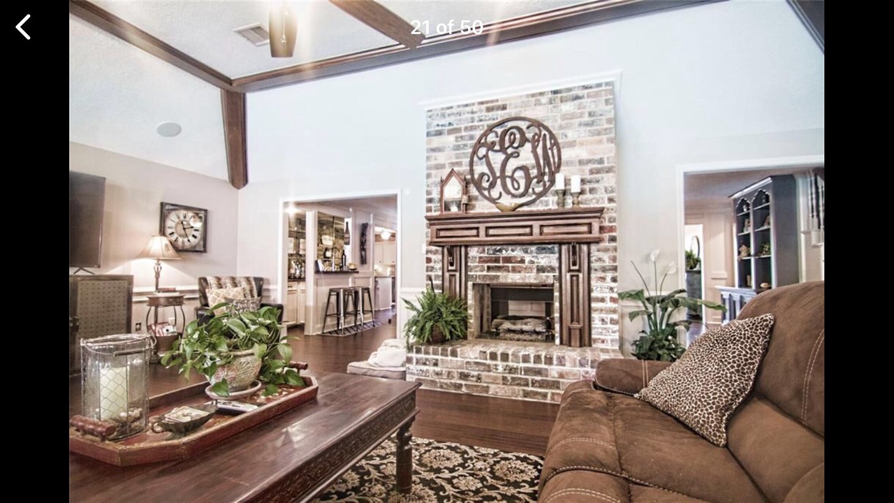 Photo of Livingroom in Memorial Northwest