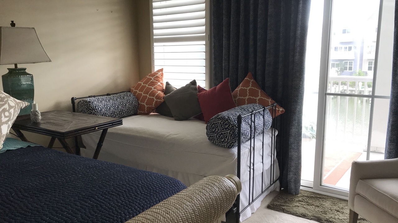 Photo of Bedroom in Sunset Island