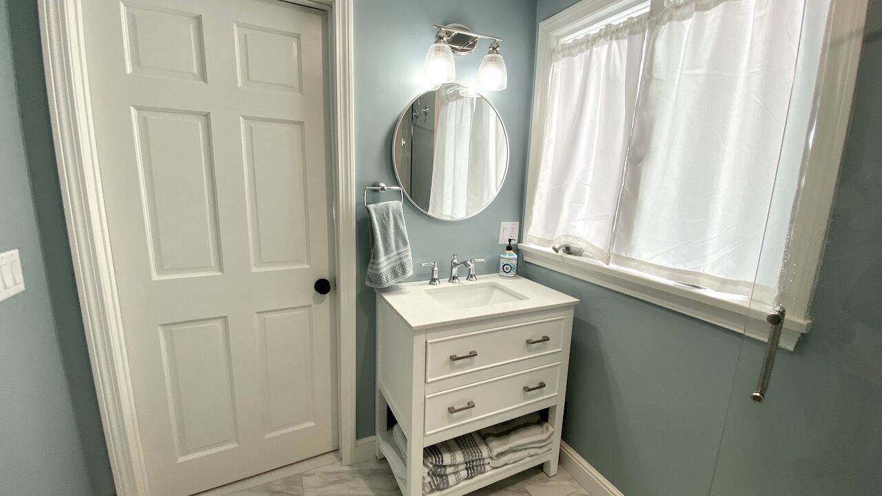 Photo of Bathroom in Minot