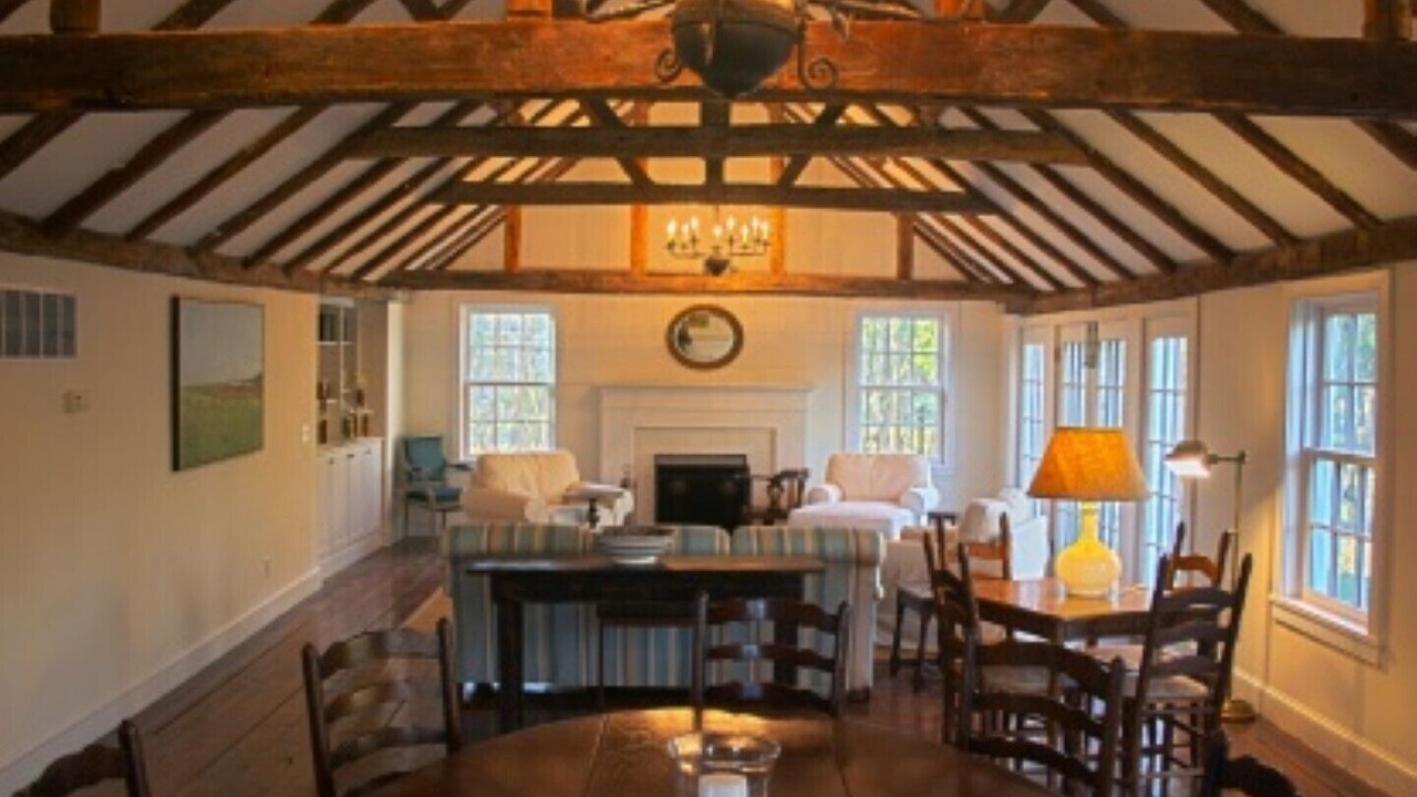 Photo of Bedroom in Wainscott