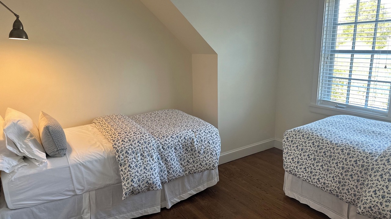 Photo of Bedroom in Wainscott