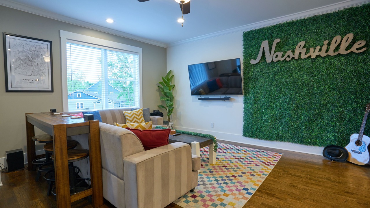 Photo of Livingroom in Cleveland Park