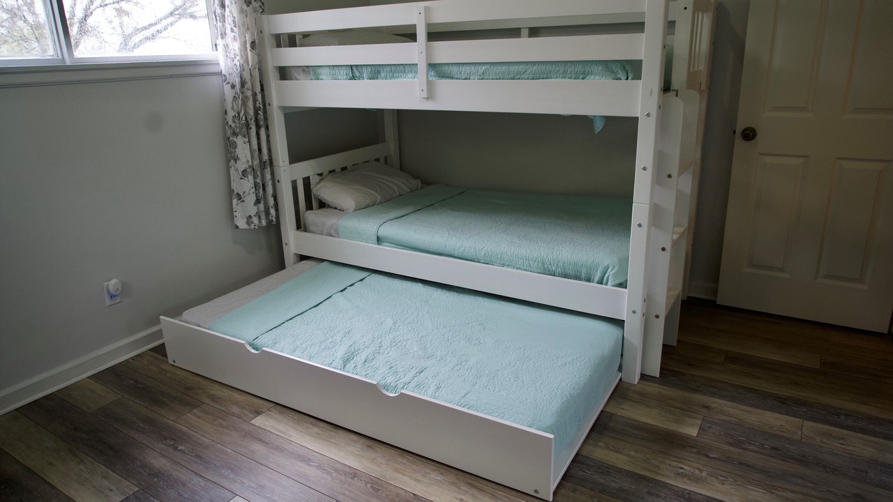 Photo of Bedroom in Craig Beach