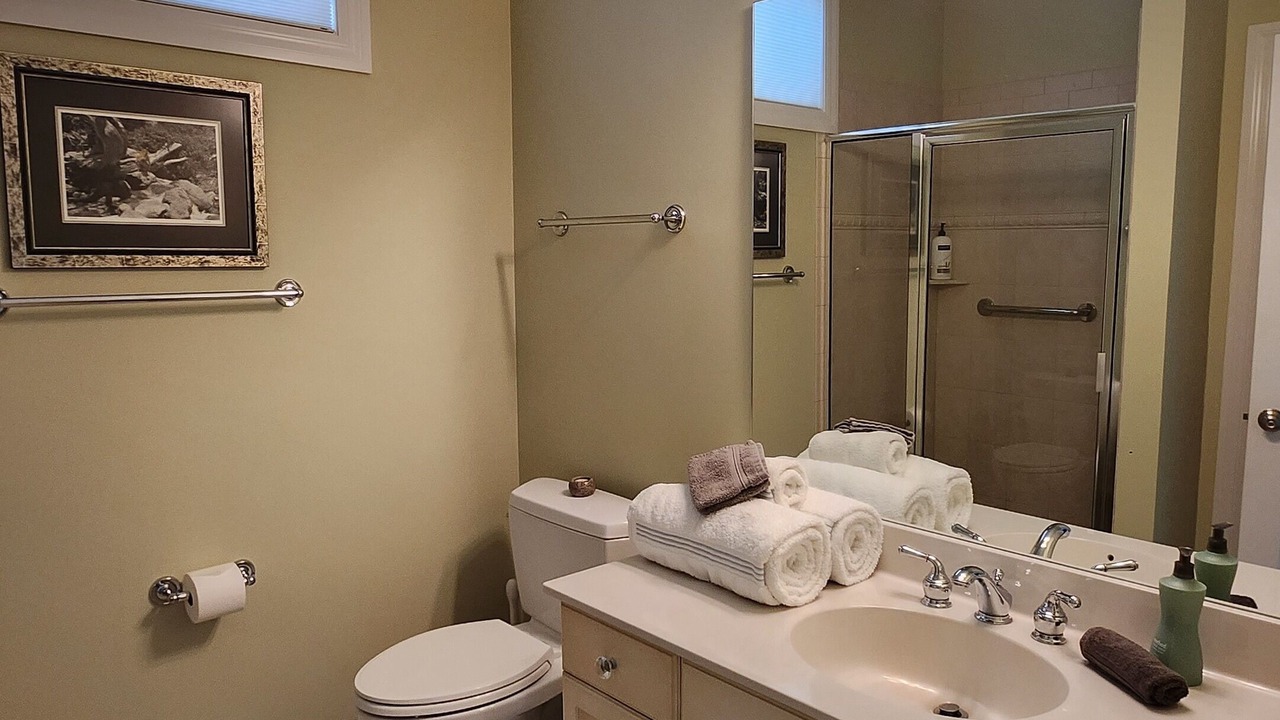 Photo of Bathroom in Webster Crossing