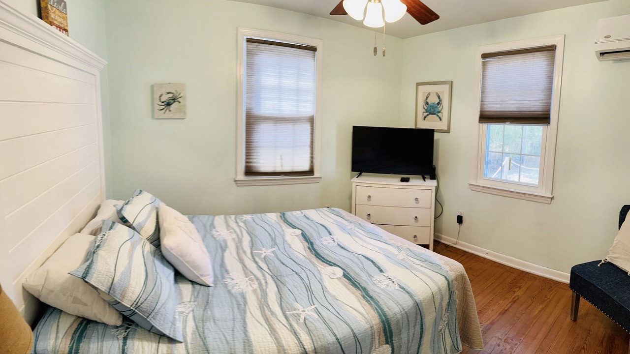 Photo of Bedroom in Point Lookout