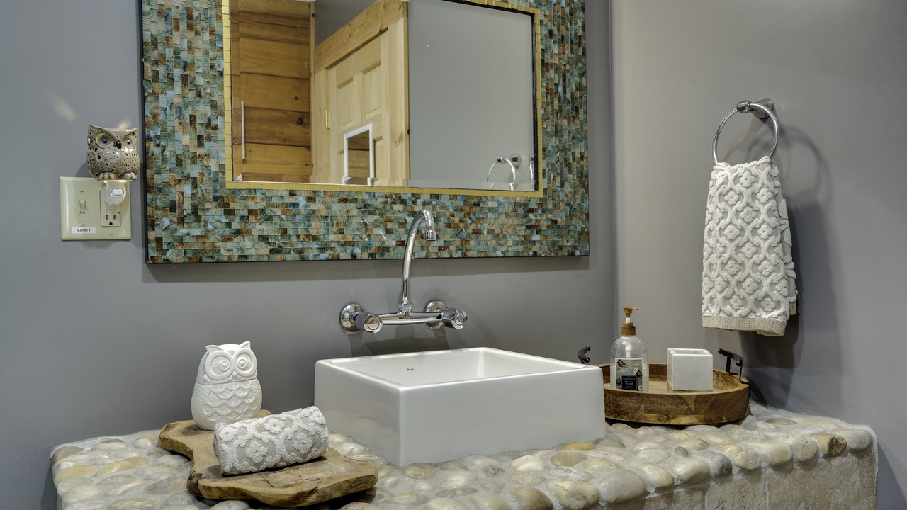Photo of Bathroom in Roscoe