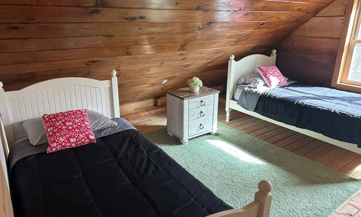 Photo of Bedroom in Lansing