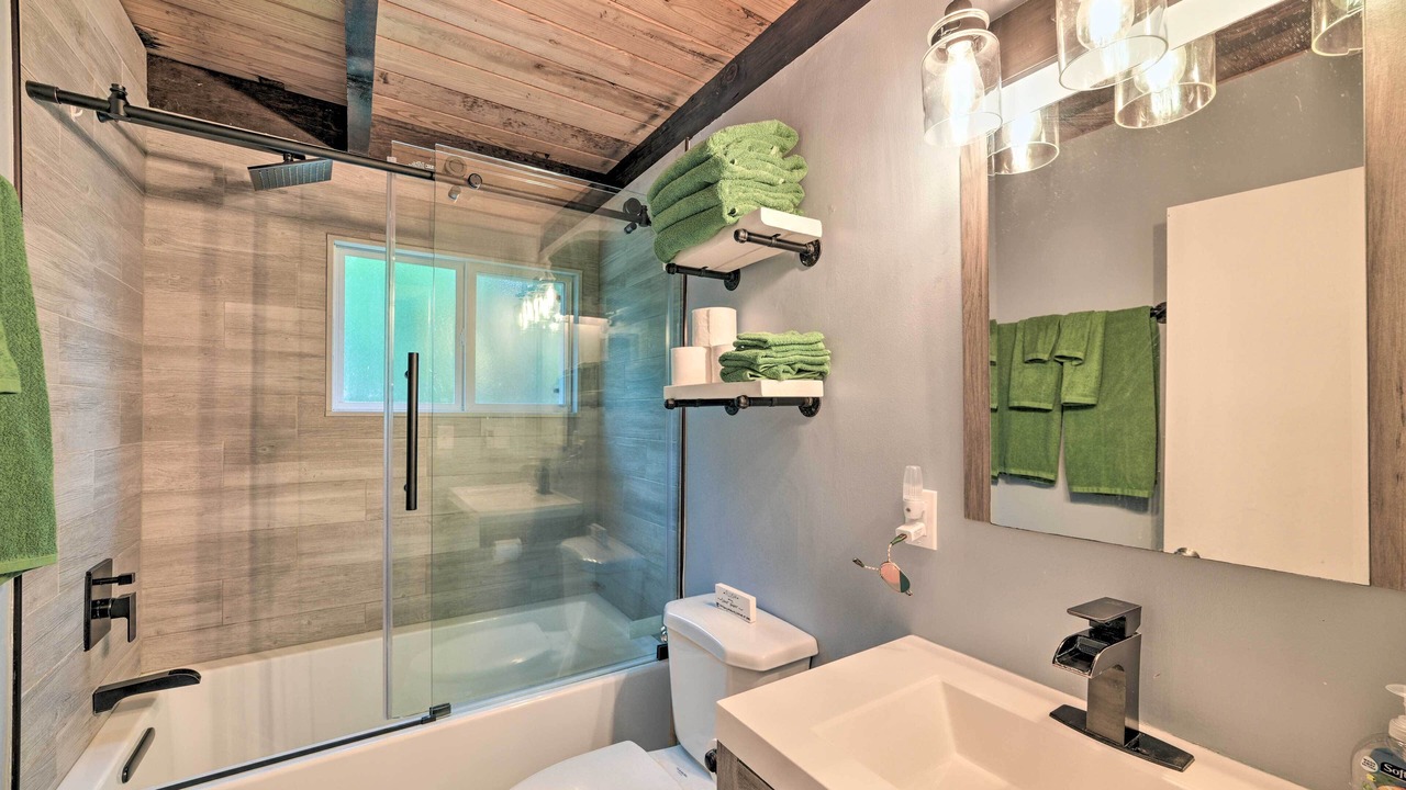 Photo of Bathroom in Lake Arrowhead