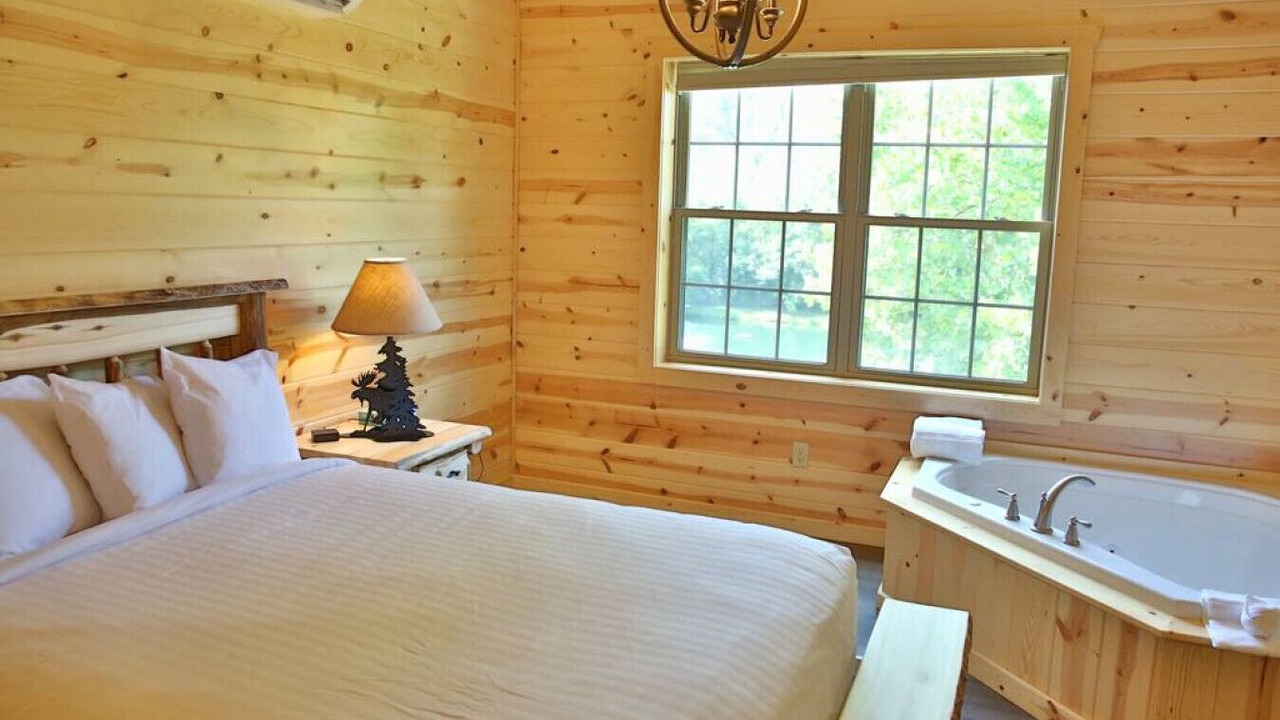 Photo of Bedroom in Millersburg
