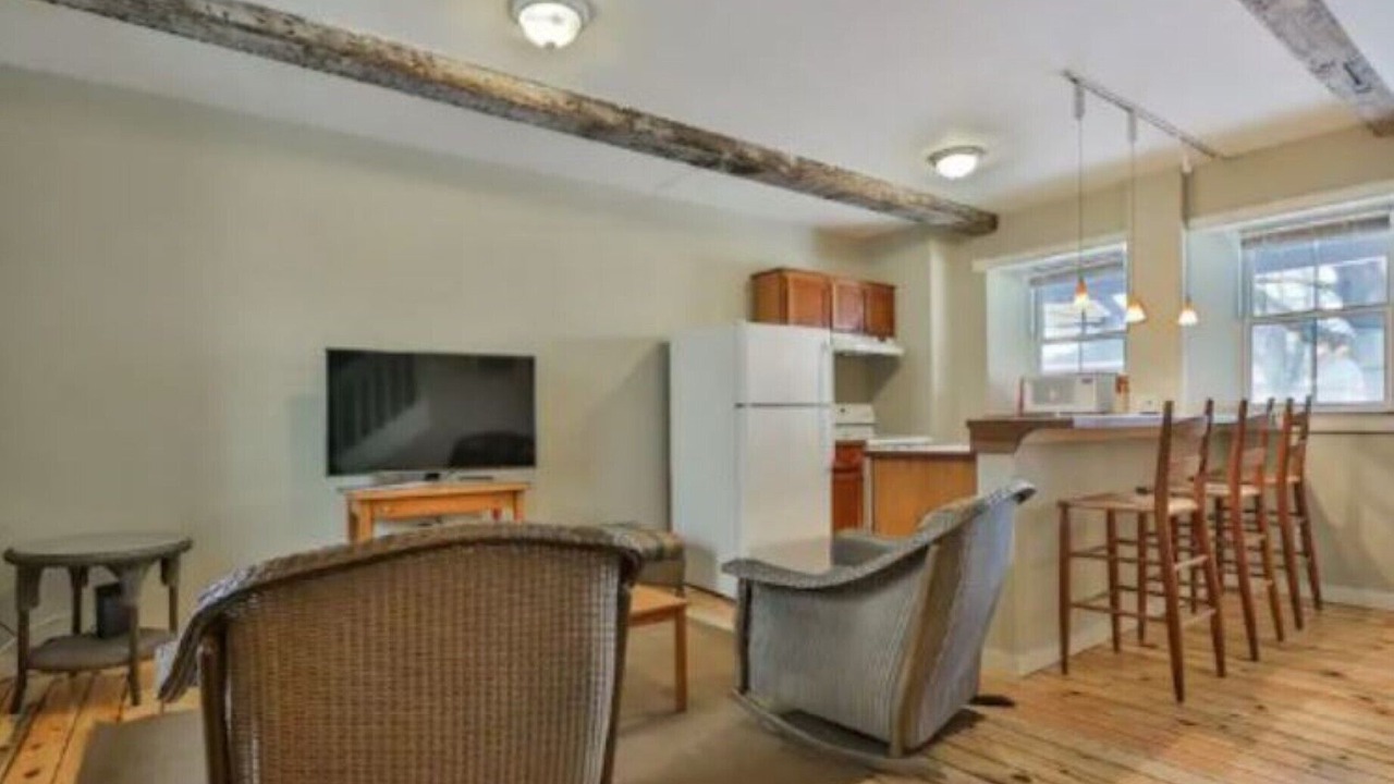 Photo of Livingroom in Newburyport