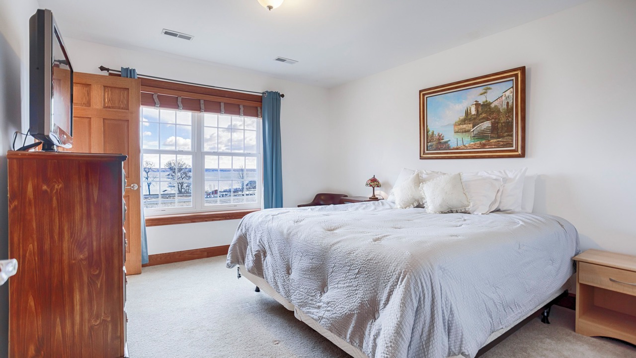 Photo of Bedroom in Town of Benton