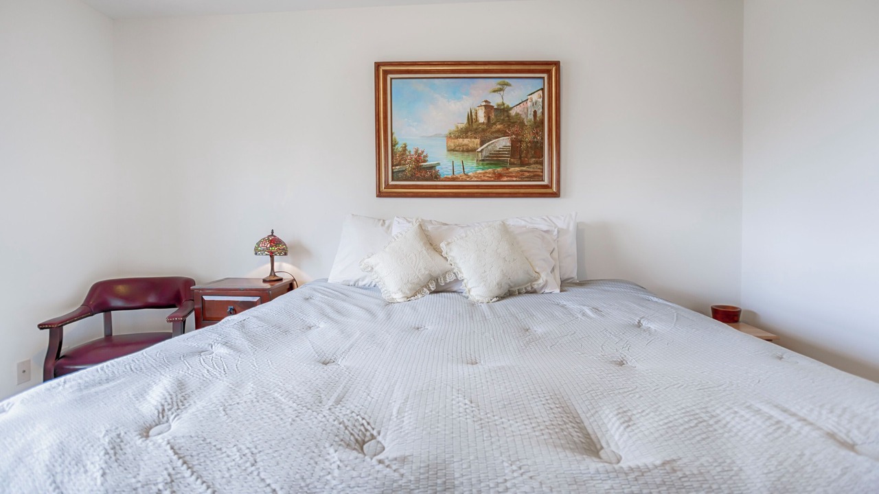 Photo of Bedroom in Town of Benton