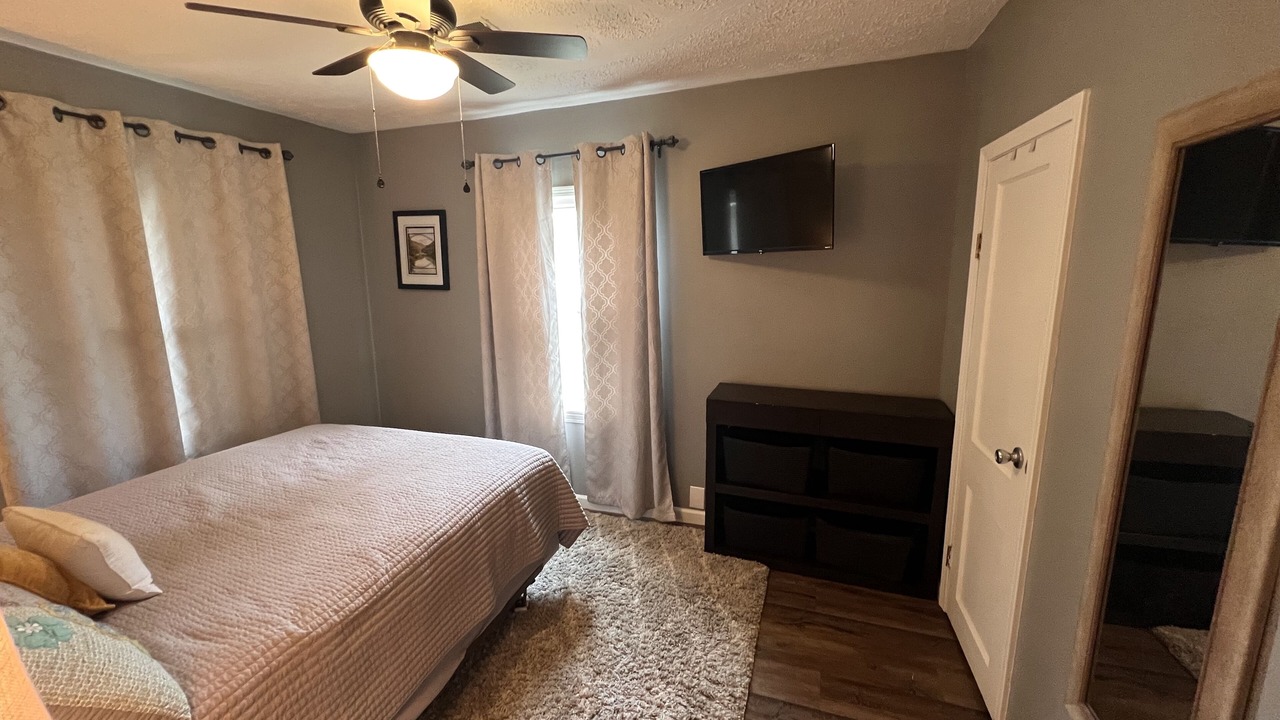 Photo of Bedroom in Huntington