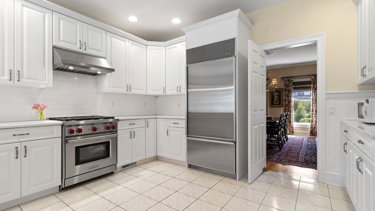 Photo of Kitchen in Village of Southampton