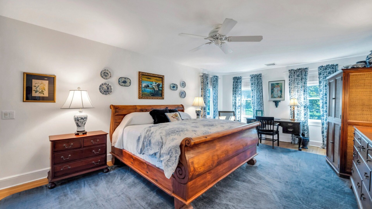 Photo of Bedroom in Village of Southampton