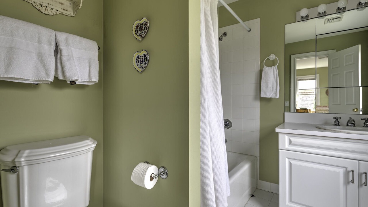 Photo of Bathroom in Village of Southampton