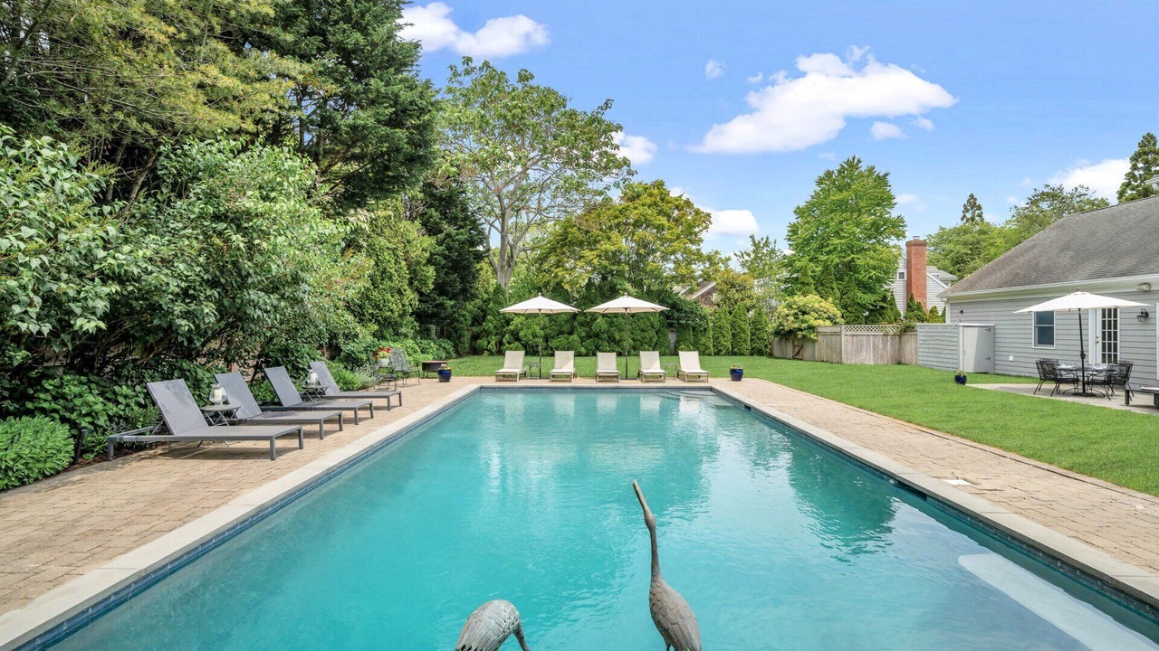 Photo of Outdoor in Village of Southampton