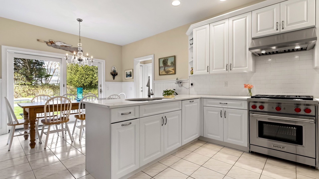Photo of Kitchen in Village of Southampton